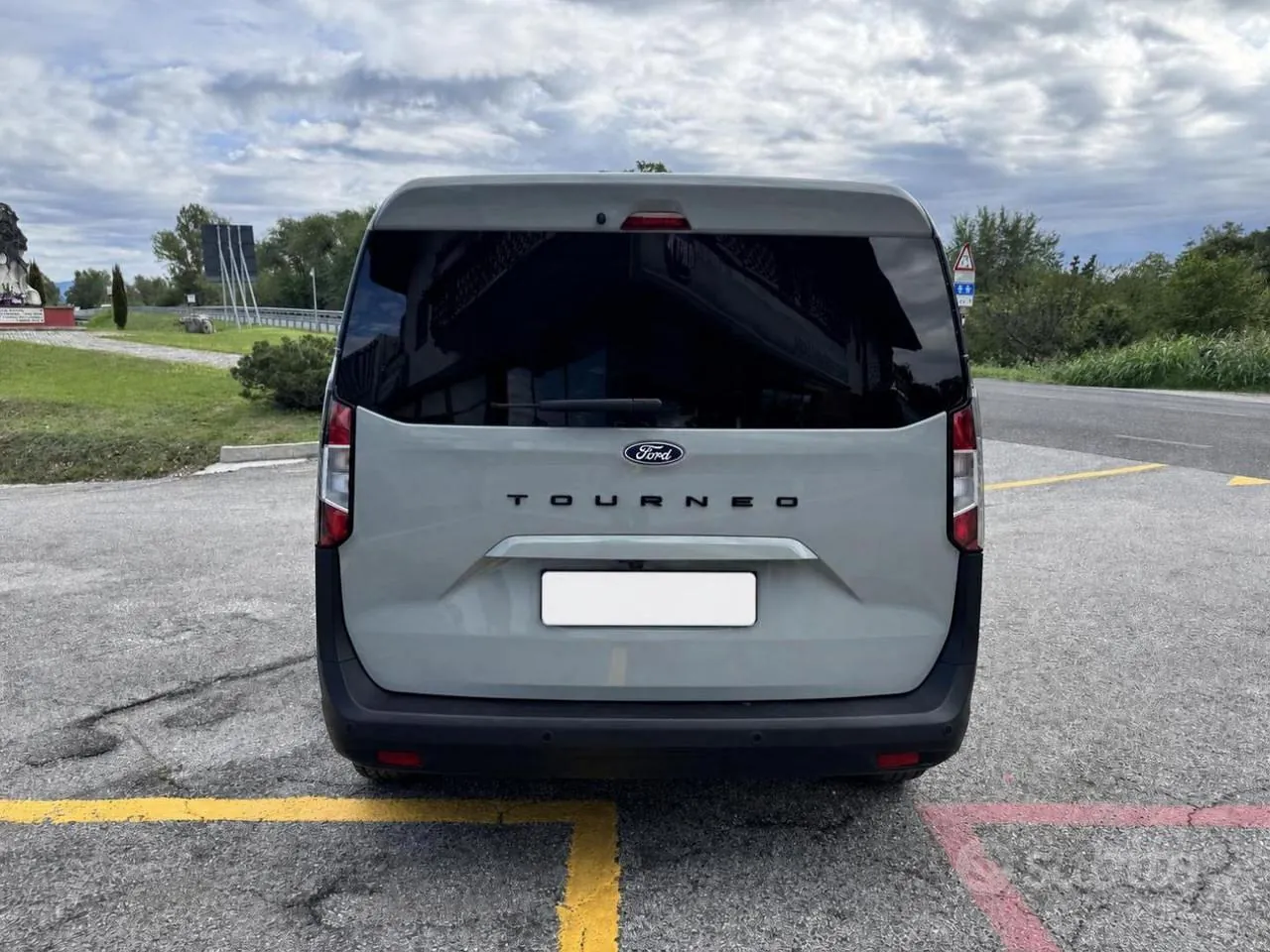 Ford Tourneo Courier 2024 photo 5