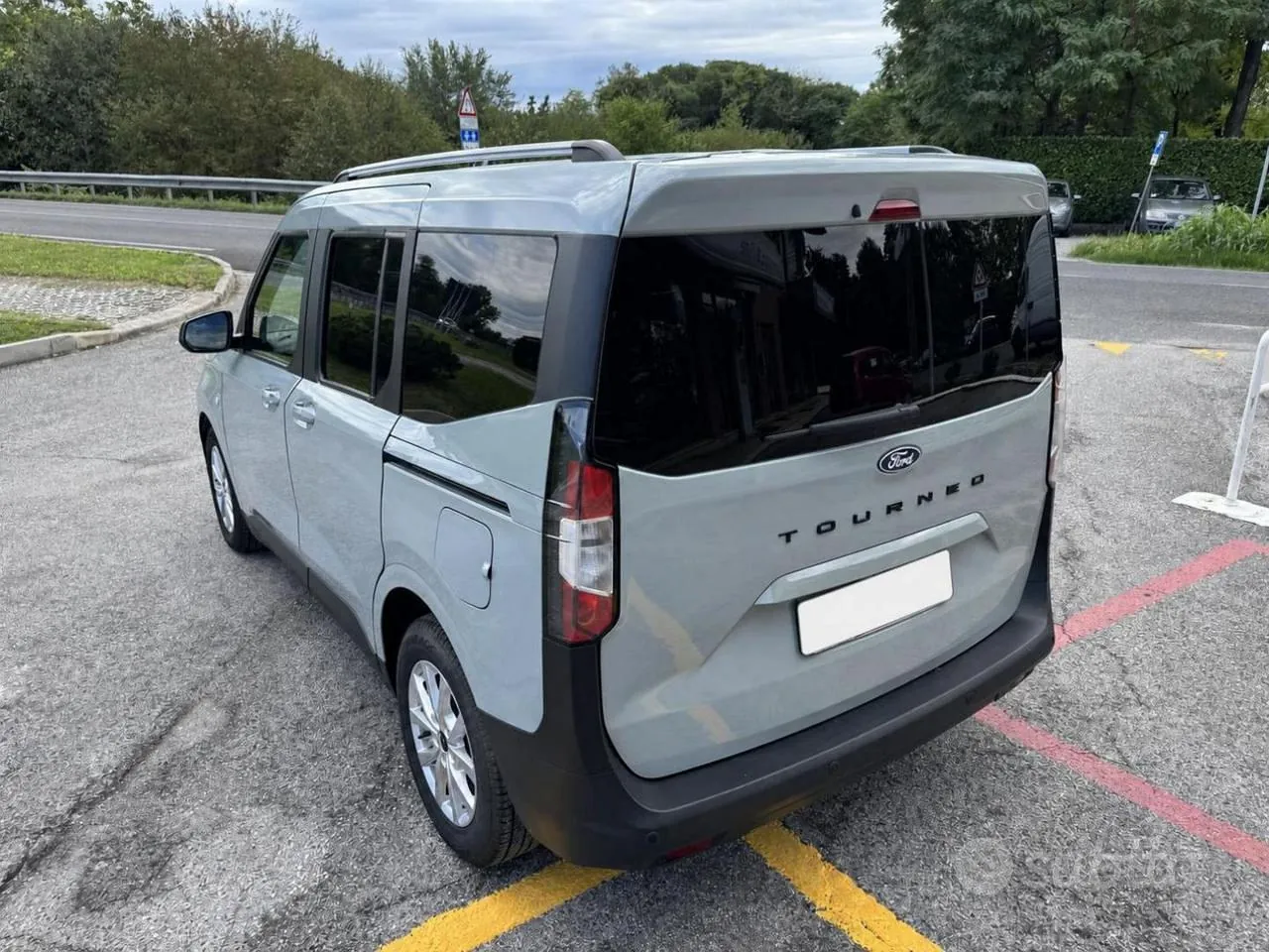 Ford Tourneo Courier 2024 photo 4