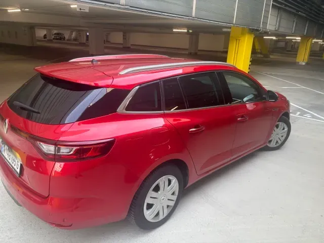 Renault Mégane 2017 photo 2