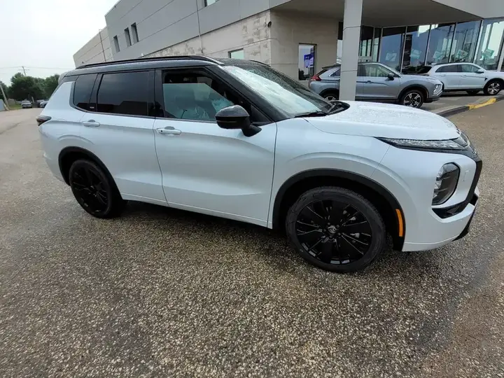 Mitsubishi Outlander 2026 photo 4