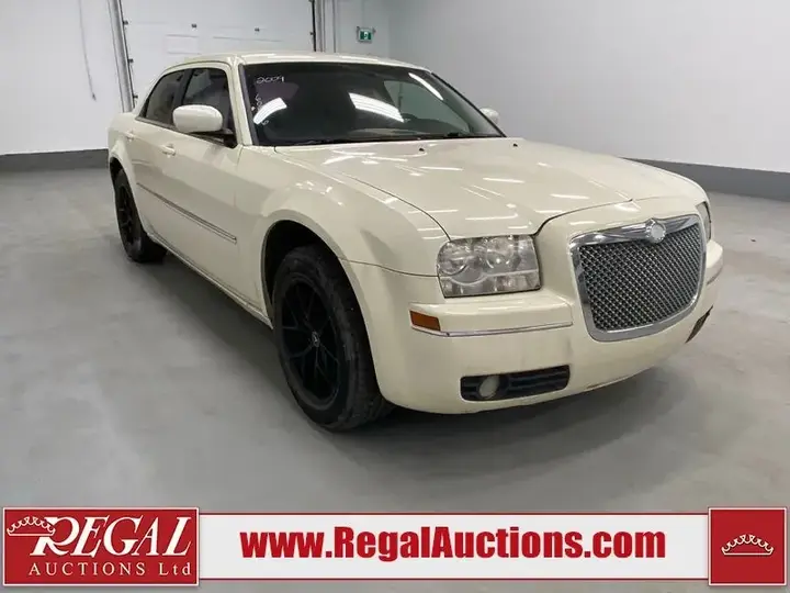 Chrysler 300 2009 photo 2