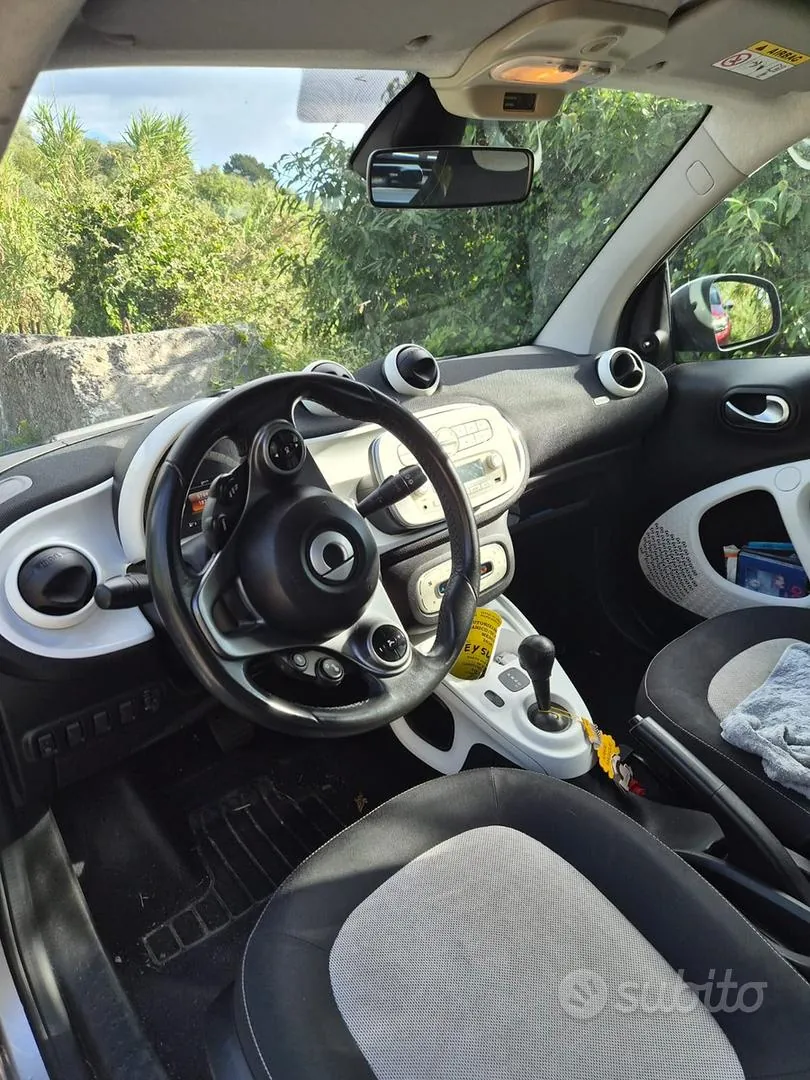 Smart Fortwo 2015 photo 2