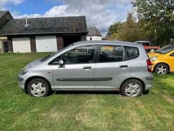 Honda Jazz 2002 photo 2