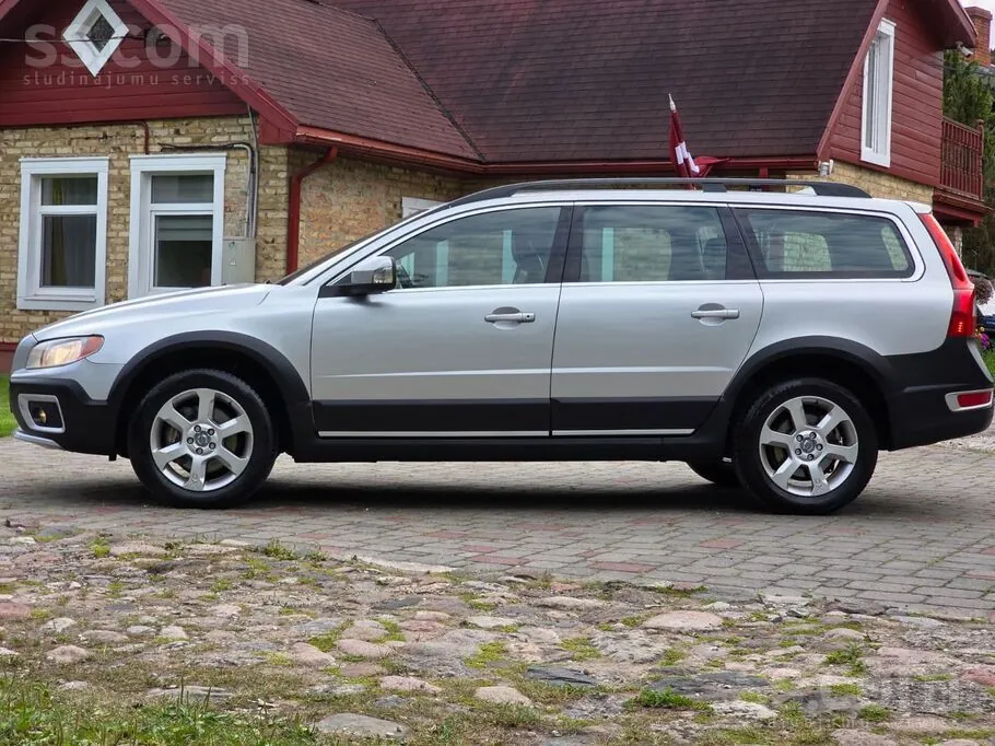 Volvo Xc70 2011 photo 2