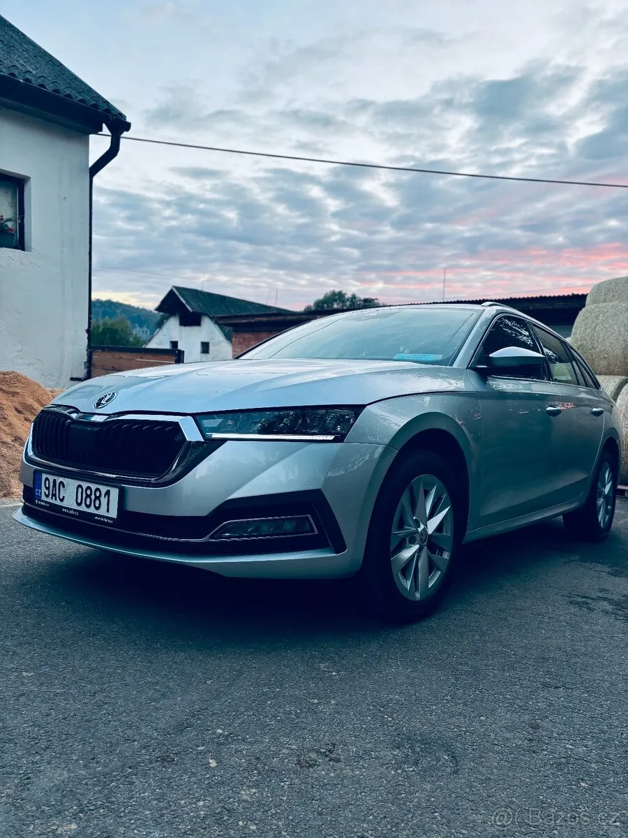 Skoda Octavia 2022 photo 2