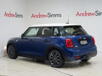Mini Hatch 2015 photo 3