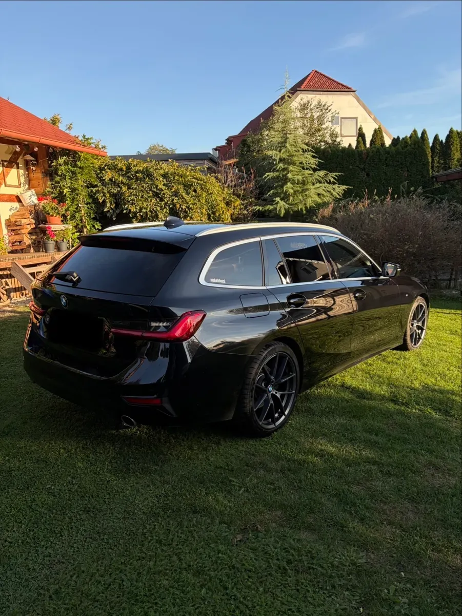 BMW 3 Series 2020 photo 2