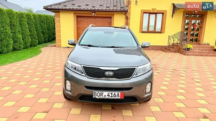 Kia Sorento 2013 photo 2