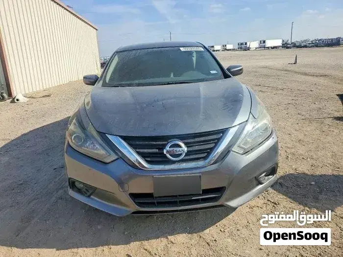 Nissan Altima 2018 photo 2