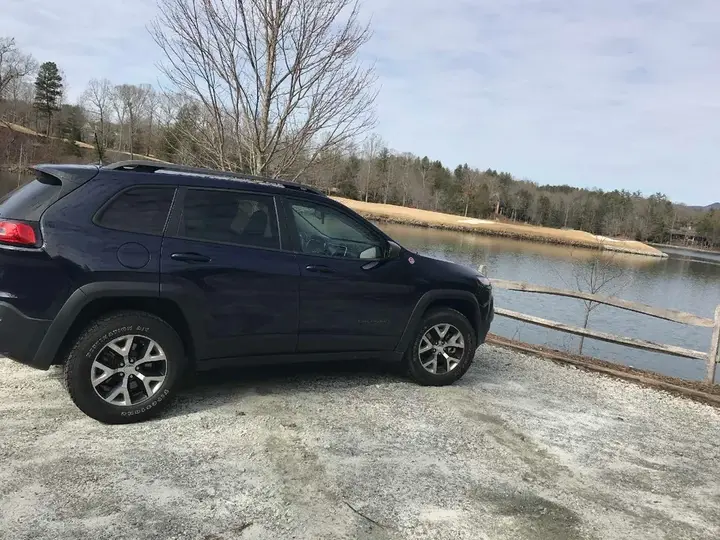 Jeep Cherokee 2016 photo 3