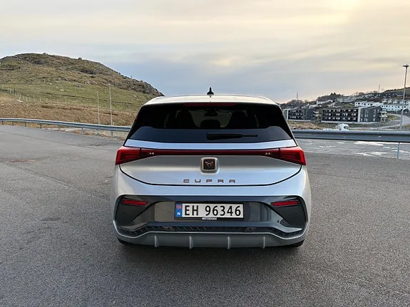 Cupra Born 2024 photo 4