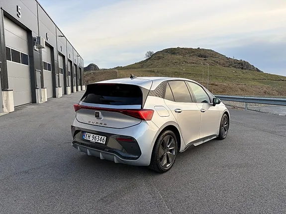 Cupra Born 2024 photo 3