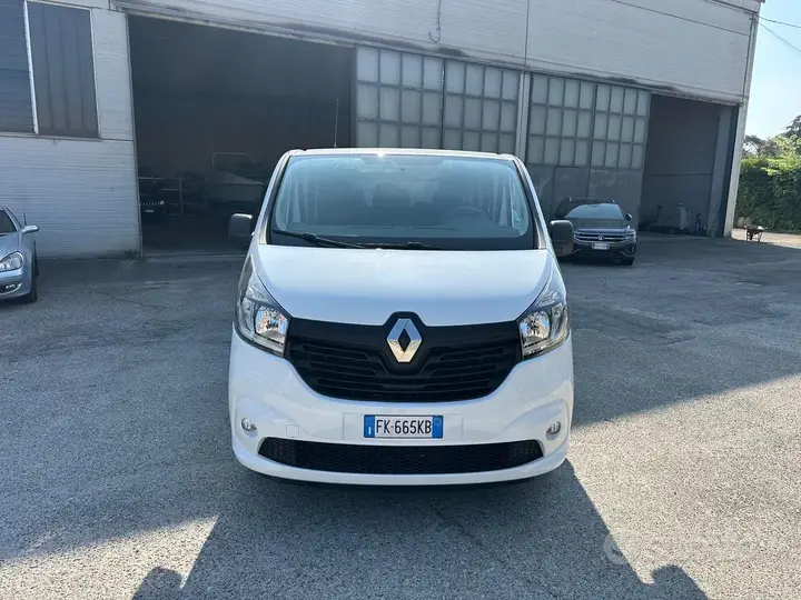 Renault Trafic 2017 photo 3