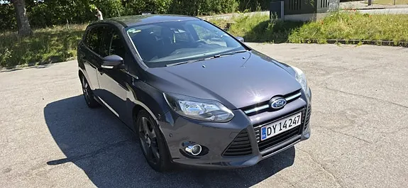 Ford Focus 2012 photo 2