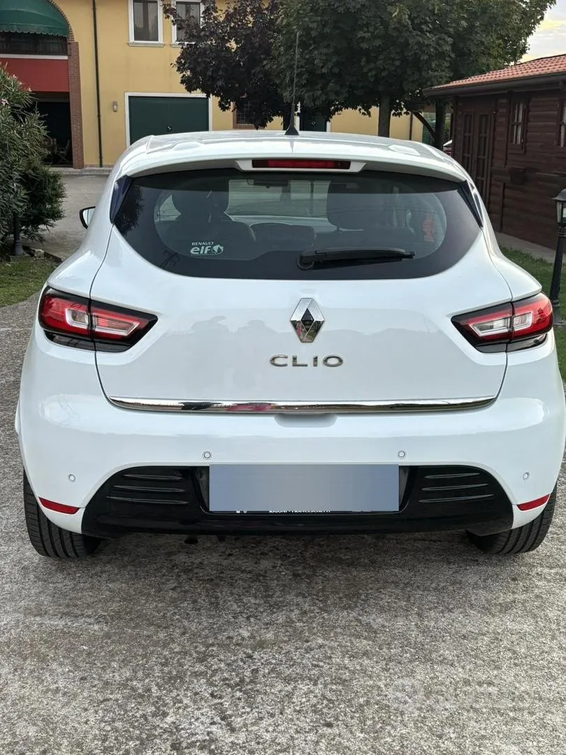 Renault Clio 2017 photo 2
