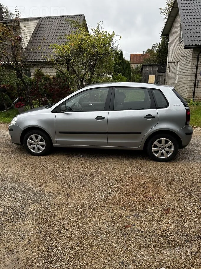Volkswagen Polo 2006 photo 2