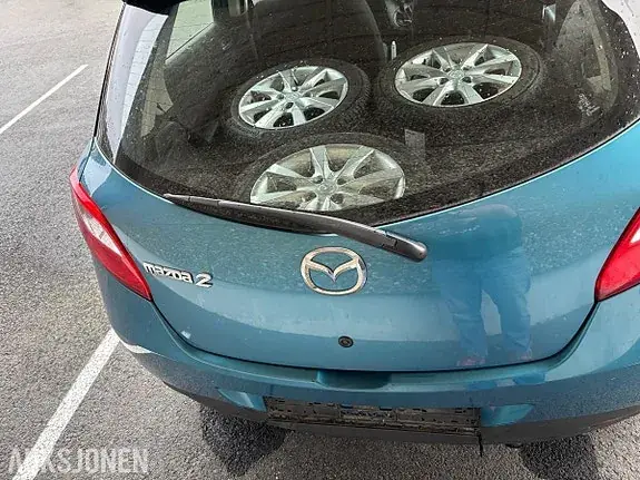 Mazda 2 2011 photo 5