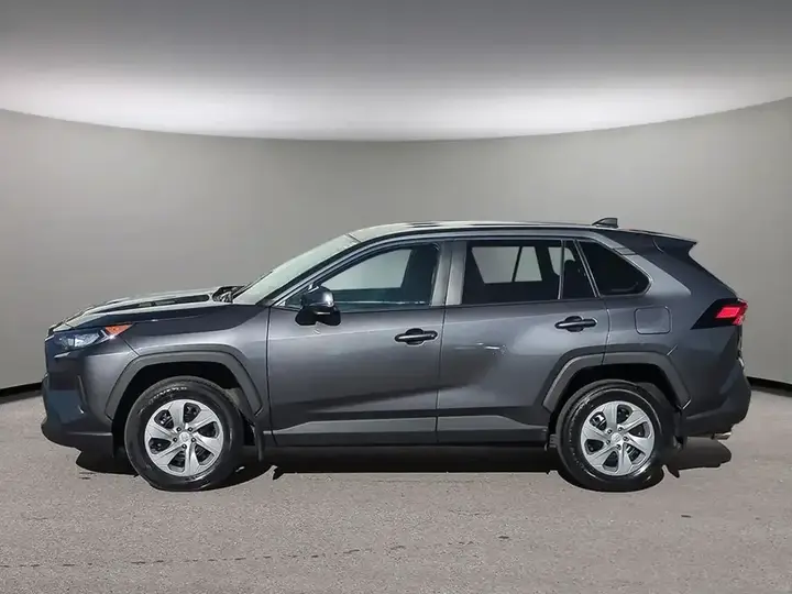 Toyota Rav4 2023 photo 3