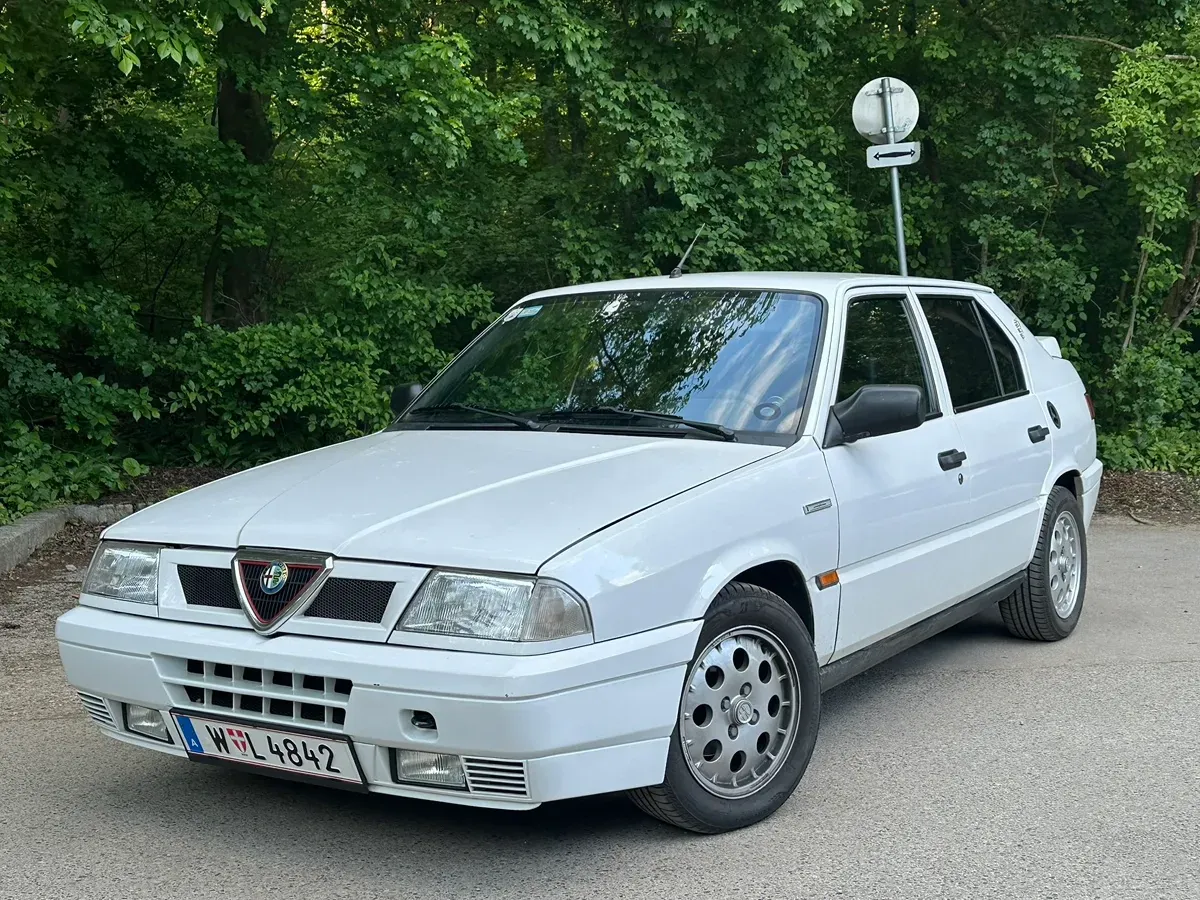 Alfa Romeo 33 1992 photo 2