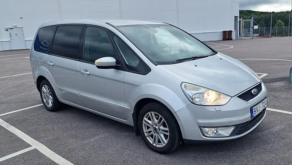 Ford Galaxy 2009 photo 2