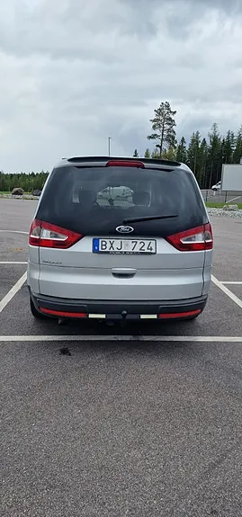 Ford Galaxy 2009 photo 4