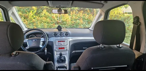 Ford Galaxy 2009 photo 5