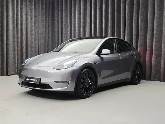 Tesla Model Y 2023 photo 3