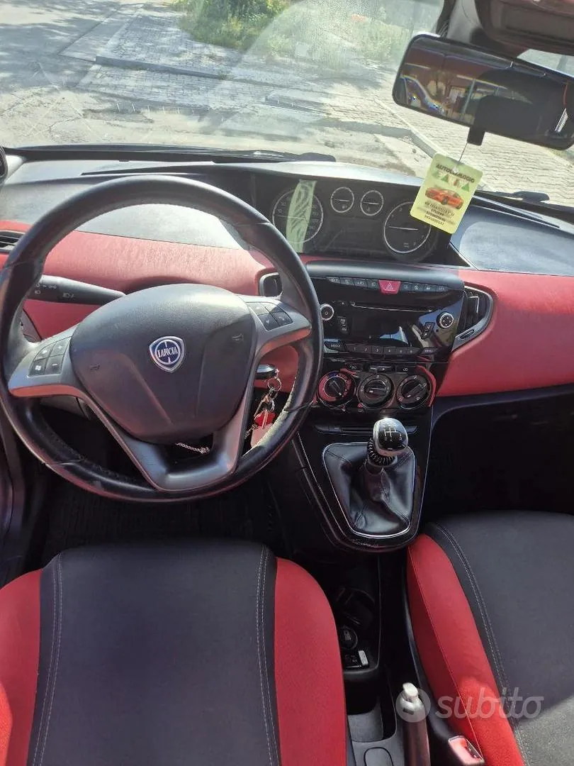 Lancia Ypsilon 2018 photo 3