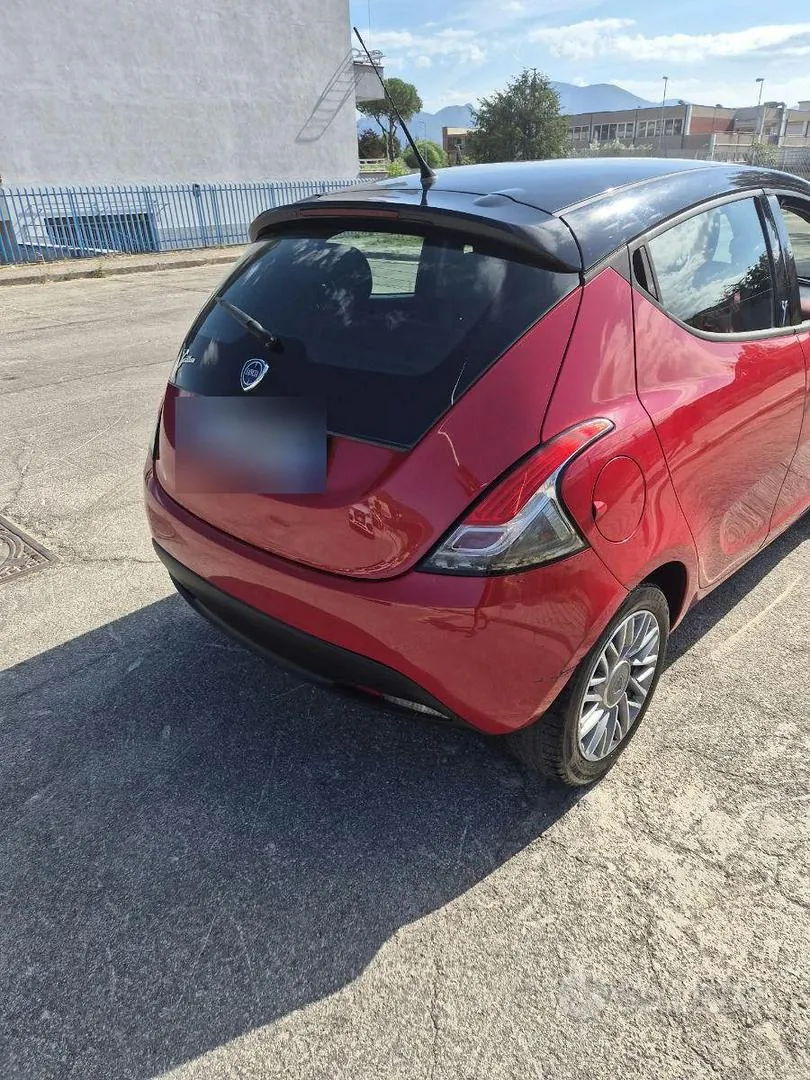 Lancia Ypsilon 2018 photo 2