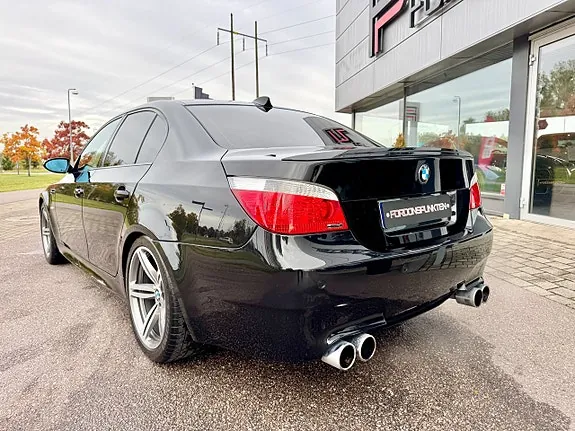 BMW M5 2006 photo 5
