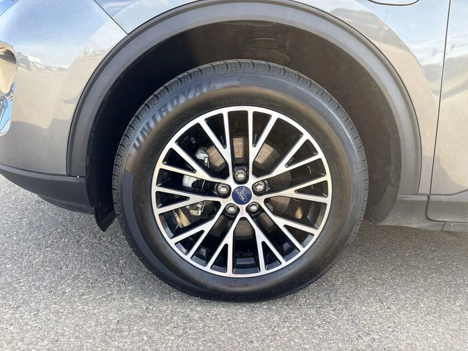 Ford Escape 2022 photo 3