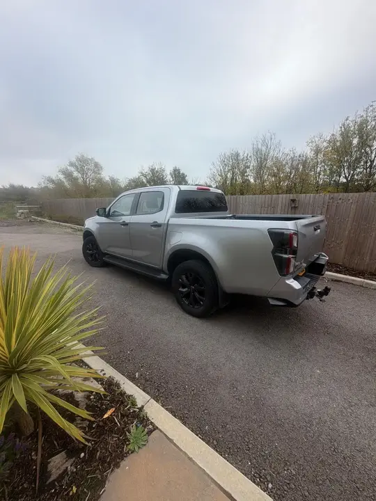 Isuzu D-Max 2024 photo 4
