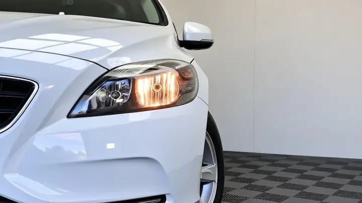 Volvo V40 2013 photo 4