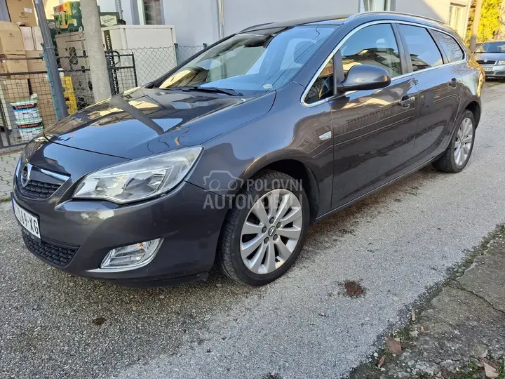 Opel Astra J