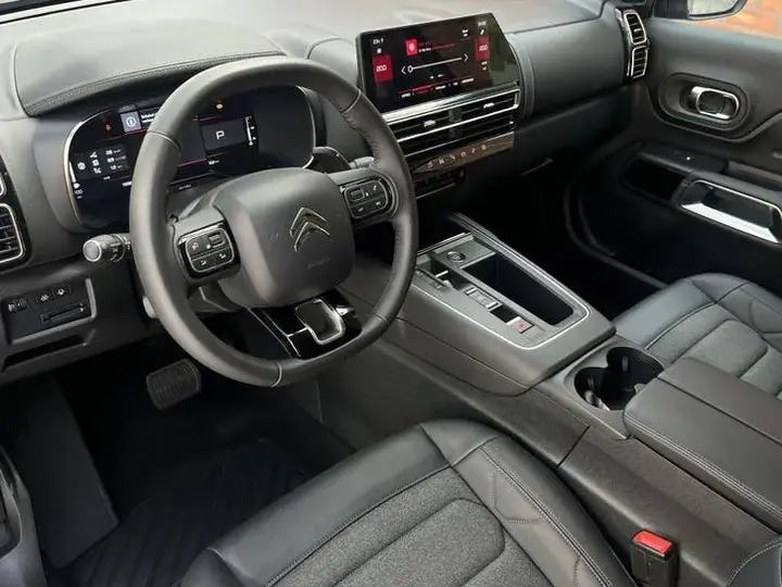 Citroen C5 Aircross 2025 photo 3