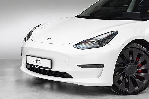 Tesla Model 3 2022 photo 2