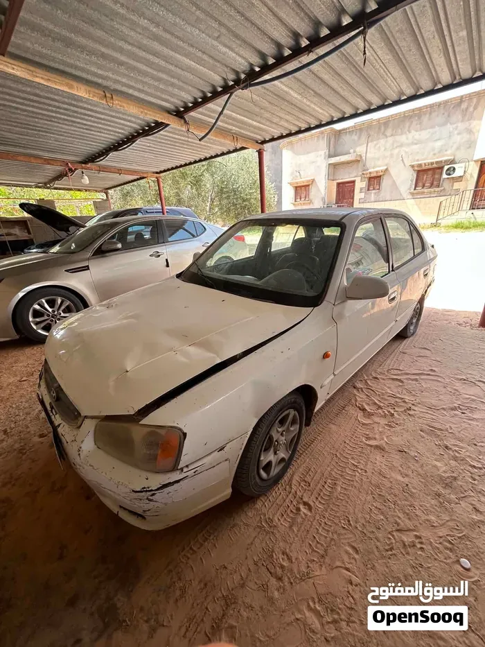 Hyundai Verna 2002 photo 4