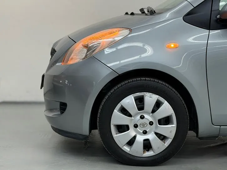 Toyota Yaris 2006 photo 3