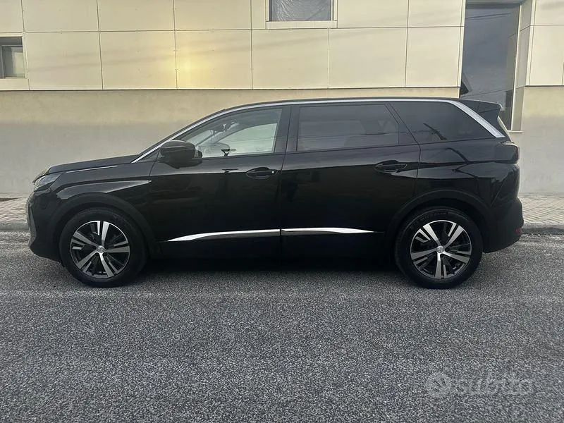 Peugeot 5008 2022 photo 3