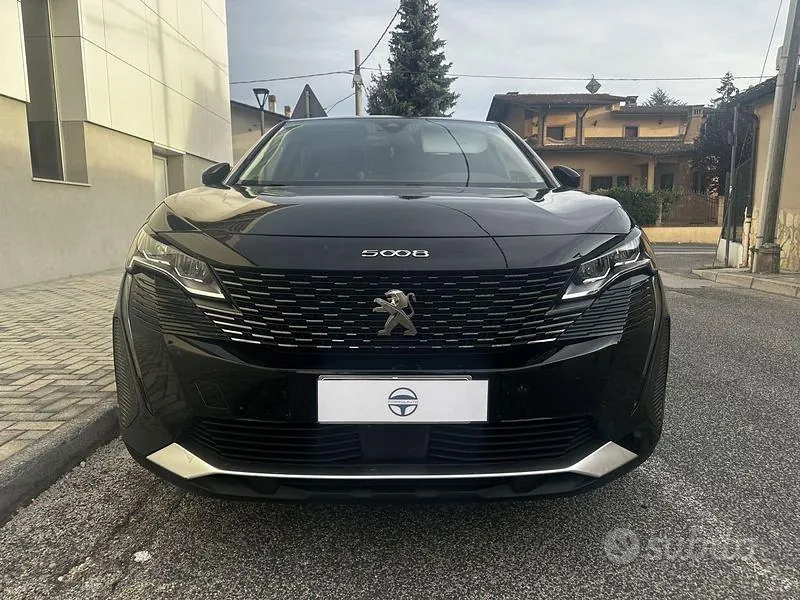 Peugeot 5008 2022 photo 2