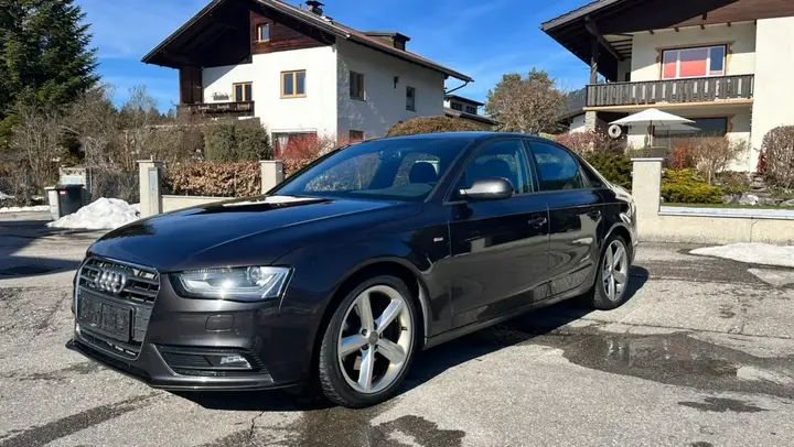 Audi A4 2012 photo 3