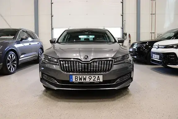 Skoda Superb 2023 photo 4