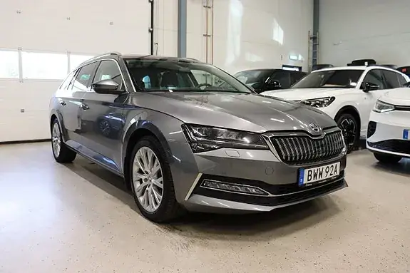 Skoda Superb 2023 photo 3