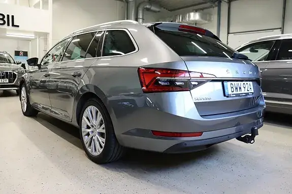 Skoda Superb 2023 photo 5