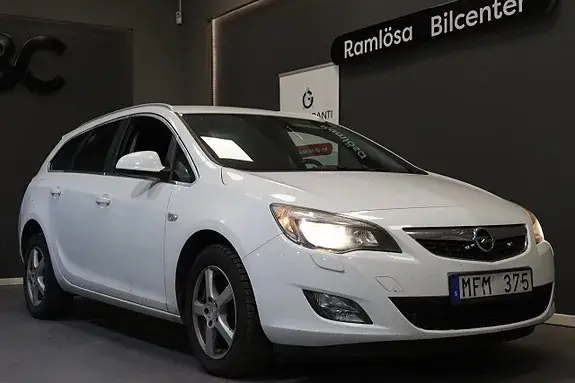 Opel Astra 2012 photo 5
