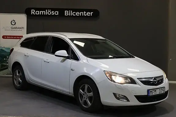 Opel Astra 2012 photo 4