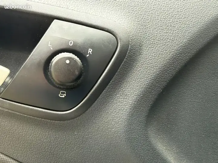 Seat Ibiza 2010 photo 4