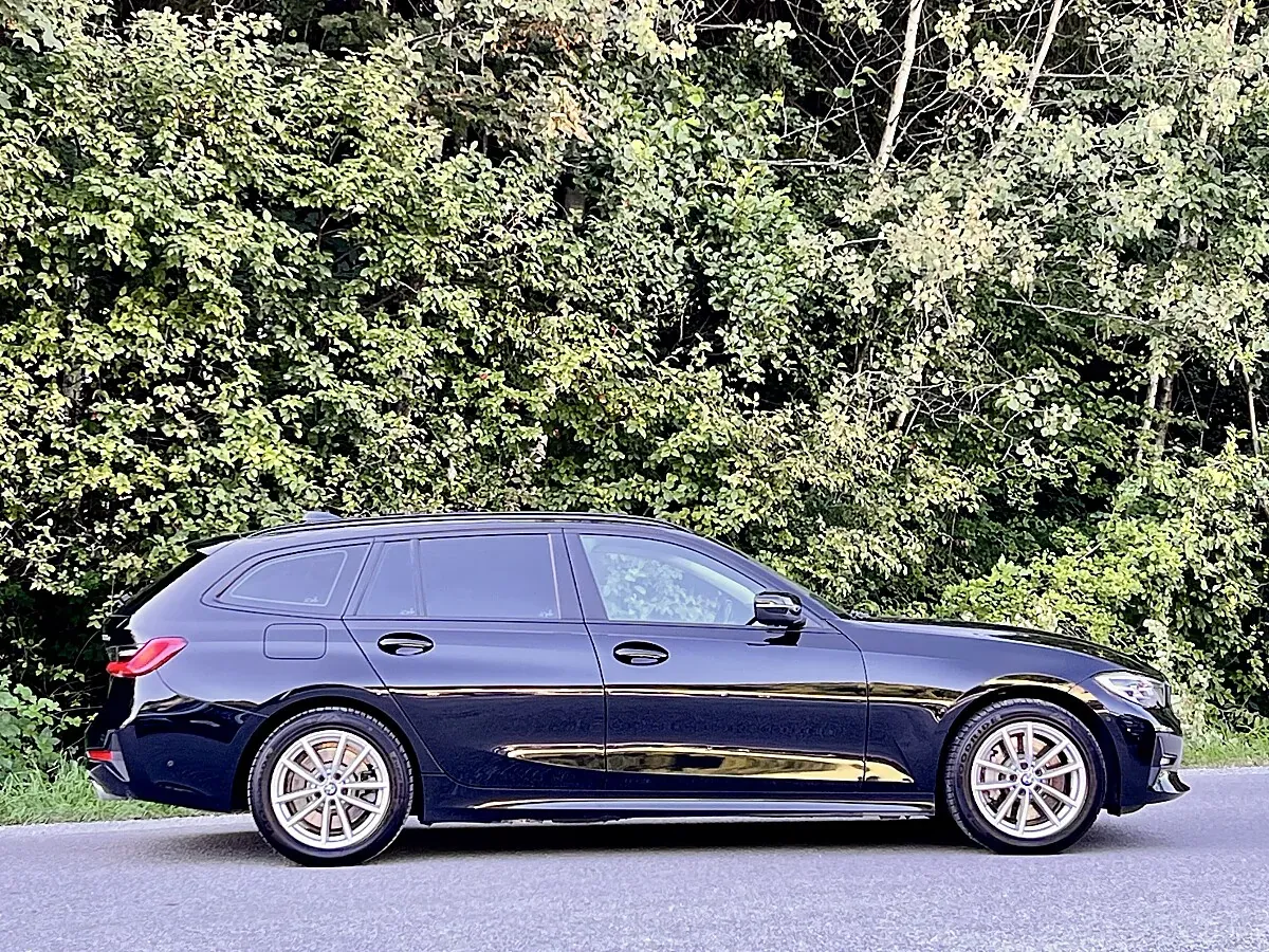 BMW 3 Series 2021 photo 3