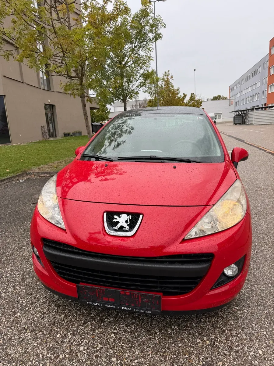 Peugeot 207 2010 photo 2