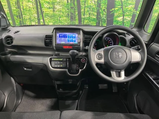 Honda N-Box 2014 photo 2
